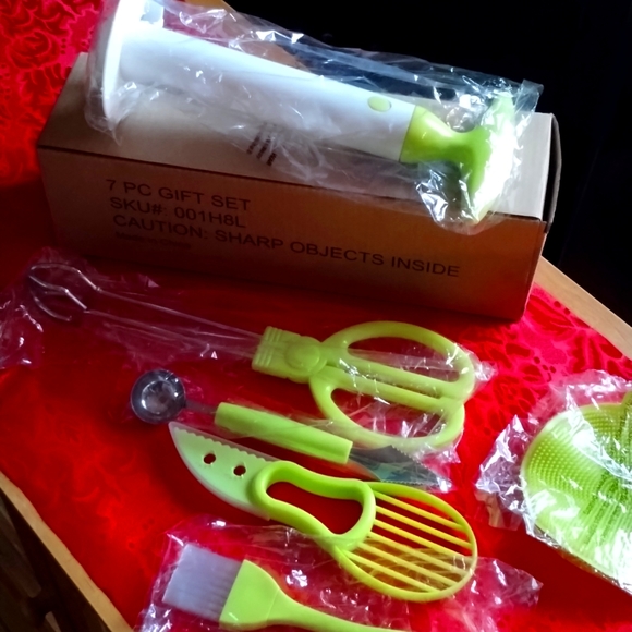 Kitchen Utensil Set - Picture 1 of 5